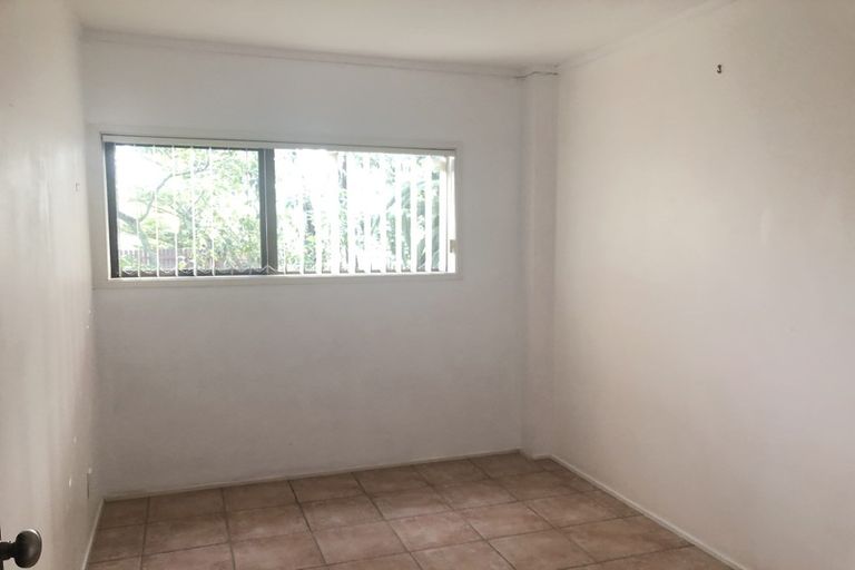 Photo of property in 3/24 Harley Road, Hauraki, Auckland, 0622