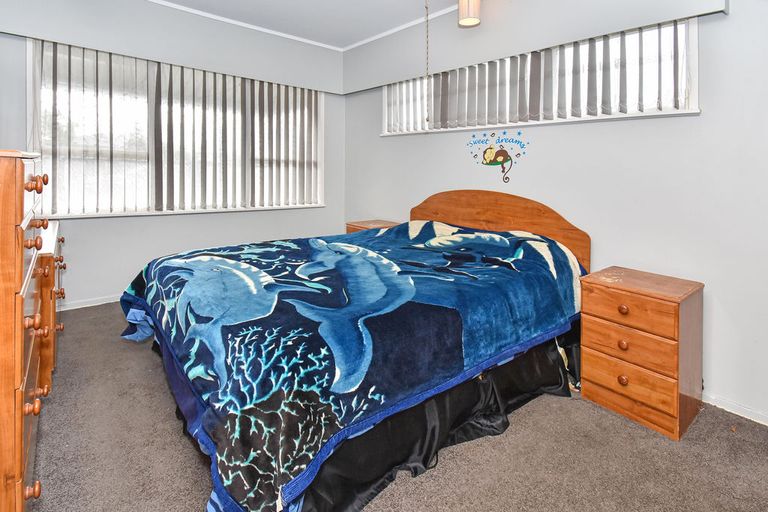 Photo of property in 2/20 Gibbons Road, Weymouth, Auckland, 2103