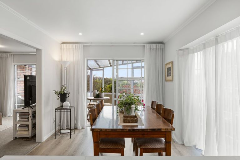 Photo of property in 1/19 Danbury Drive, Torbay, Auckland, 0630