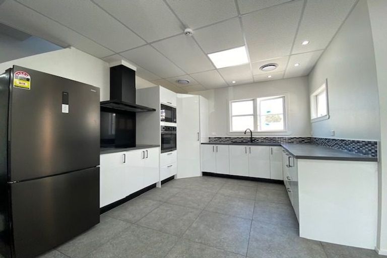 Photo of property in 34 Willis Street, Palmerston North, 4410