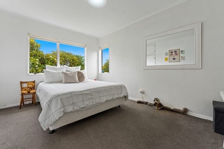 Photo of property in 19 Rosella Grove, Waimauku, 0812