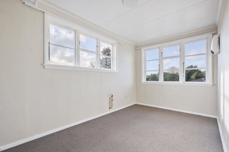 Photo of property in 30 Hooker Avenue, Bryndwr, Christchurch, 8053