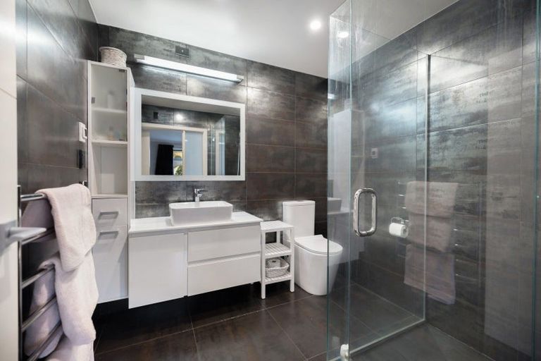 Photo of property in 15 Sunhaven Cove, Cromwell, 9310