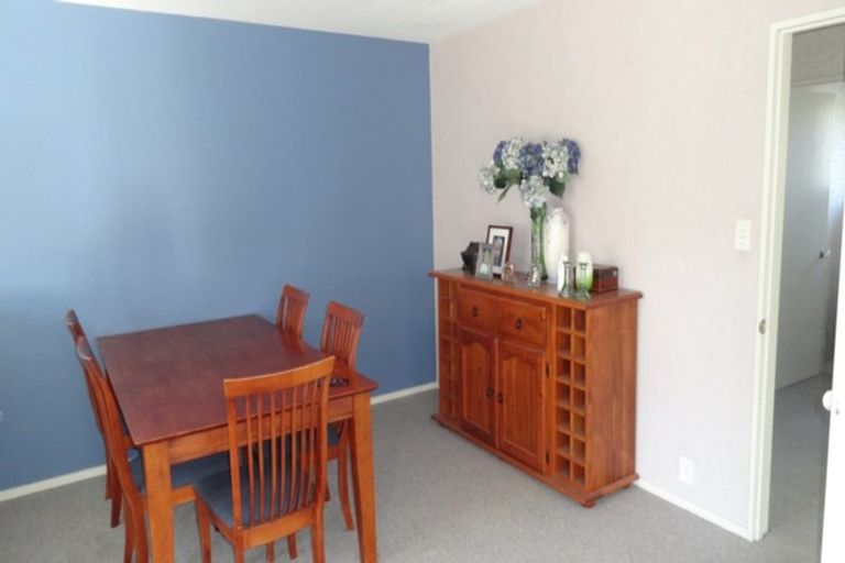 Photo of property in 1 Middlepark Road, Sockburn, Christchurch, 8042