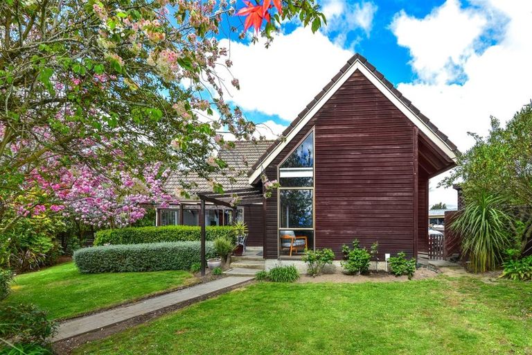 Photo of property in 7 O'halloran Drive, Halswell, Christchurch, 8025