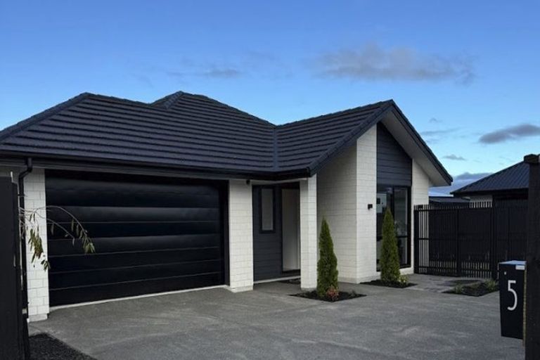 Photo of property in 5 Upham Street, Havelock North, 4130