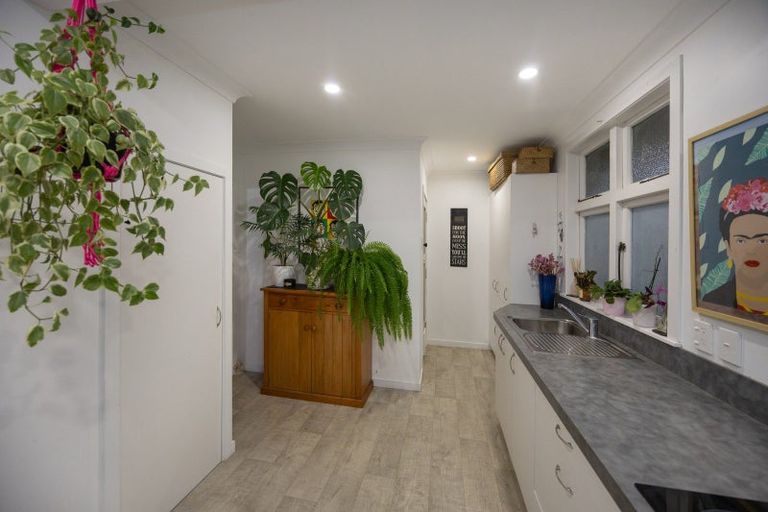Photo of property in 16 Aberdeen Avenue, Takaro, Palmerston North, 4412