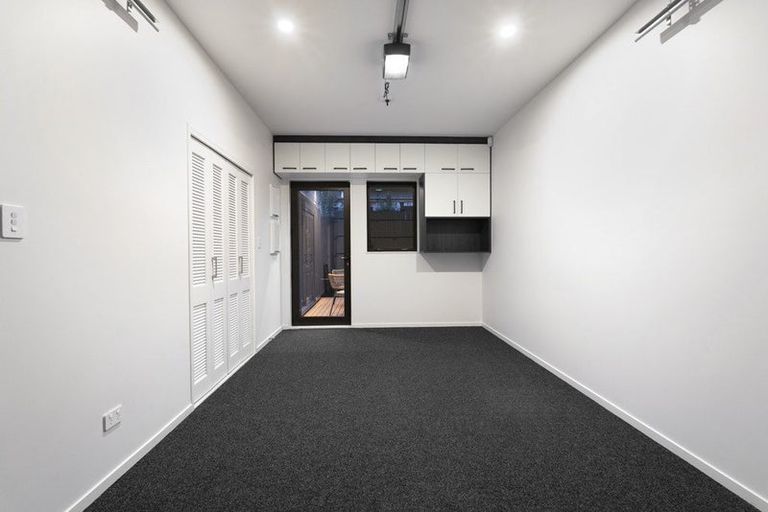 Photo of property in 73d Salamanca Road, Sunnynook, Auckland, 0620