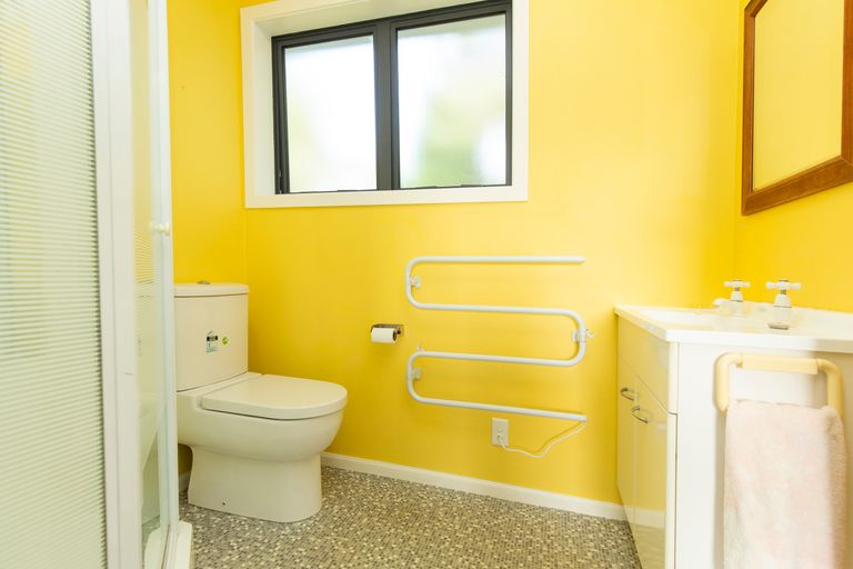 Photo of property in 6 Sundown Avenue, Manly, Whangaparaoa, 0930