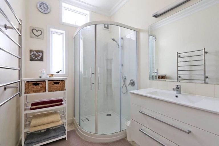 Photo of property in 417 Massey Street, Akina, Hastings, 4122