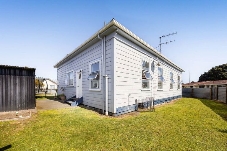 Photo of property in 176 Glover Road, Hawera, 4610