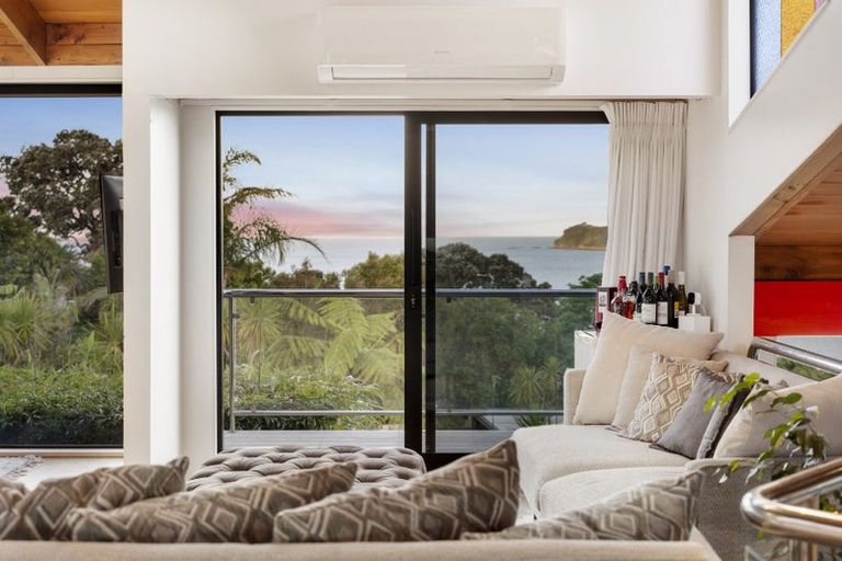 Photo of property in 1/3 Swann Beach Road, Stanmore Bay, Whangaparaoa, 0932