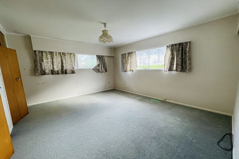 Photo of property in 21 Marlborough Avenue, Glenfield, Auckland, 0629