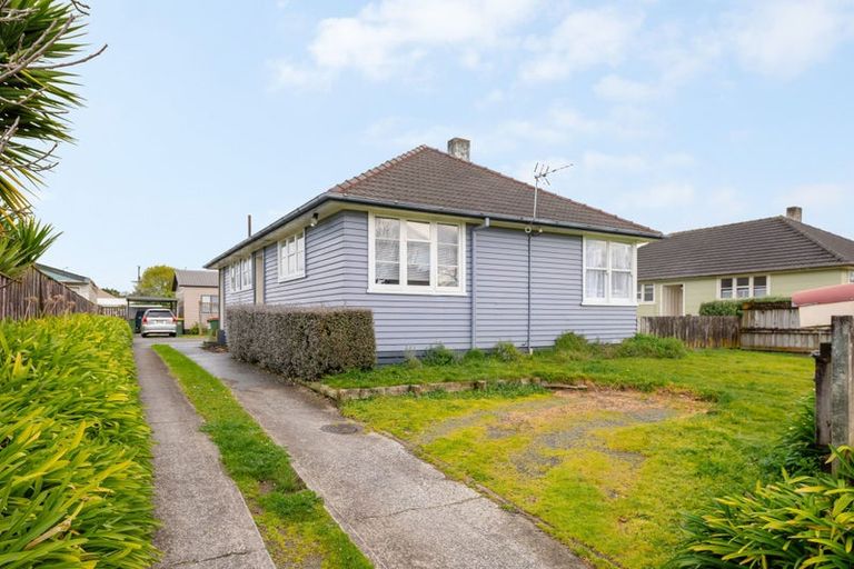 Photo of property in 3 Ross Crescent, Fairfield, Hamilton, 3214