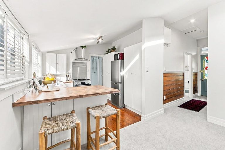 Photo of property in 147a Holly Road, St Albans, Christchurch, 8014