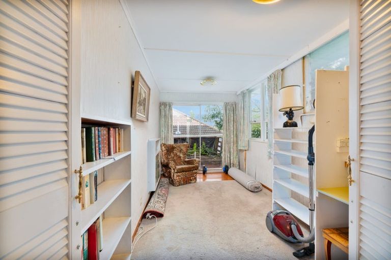 Photo of property in 2/160 Henderson Valley Road, Henderson, Auckland, 0612