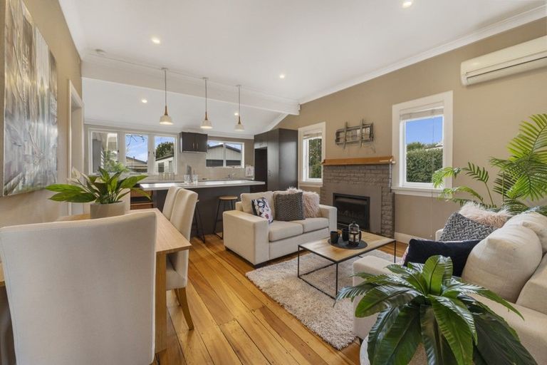 Photo of property in 25 Oxford Street, Fairfield, Hamilton, 3214