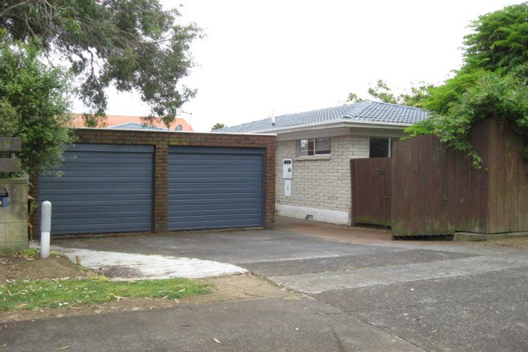Photo of property in 1/67 Muir Avenue, Mangere Bridge, Auckland, 2022