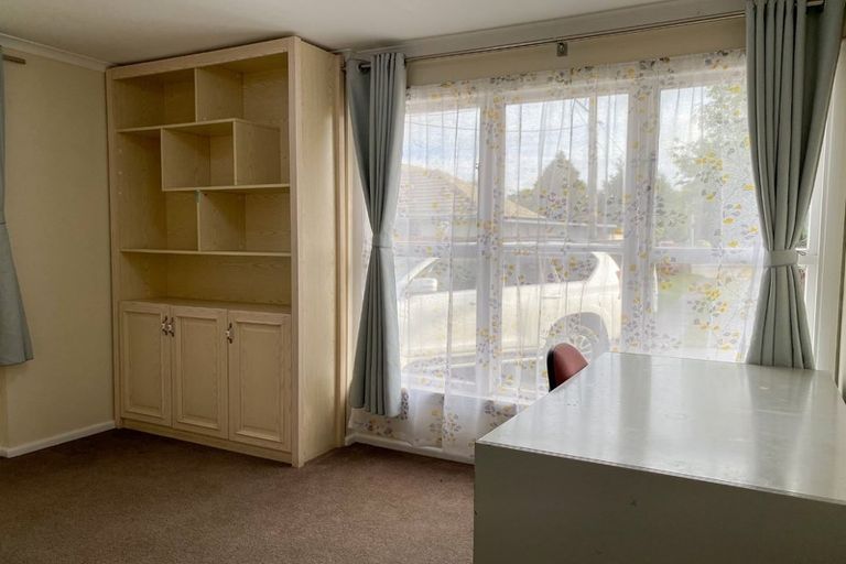 Photo of property in 5 Nyton Place, Bryndwr, Christchurch, 8053