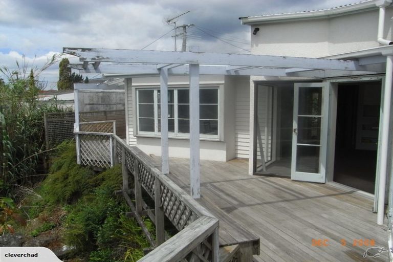Photo of property in 2/21 Omana Road, Milford, Auckland, 0620