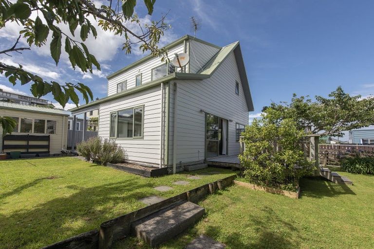 Photo of property in 102a Wexford Road, Miramar, Wellington, 6022