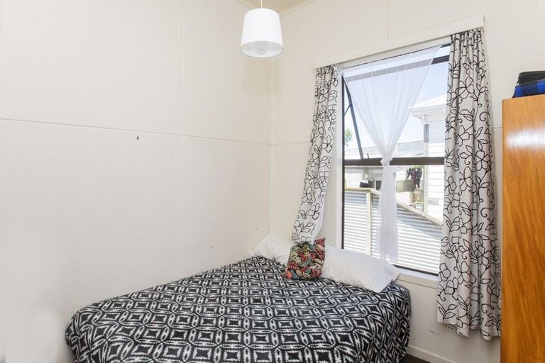 Photo of property in 8 Waverley Street, Elgin, Gisborne, 4010