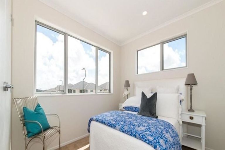 Photo of property in 20 Drumbuoy Drive, Flat Bush, Auckland, 2019