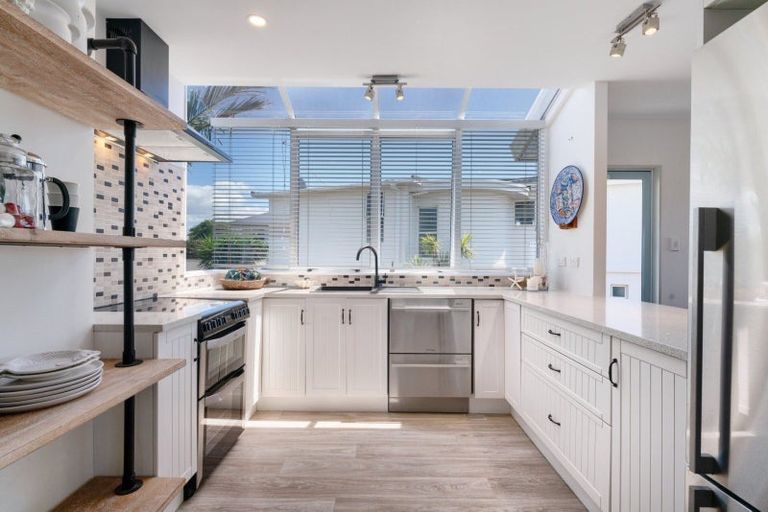 Photo of property in 960a Papamoa Beach Road, Papamoa Beach, Papamoa, 3118