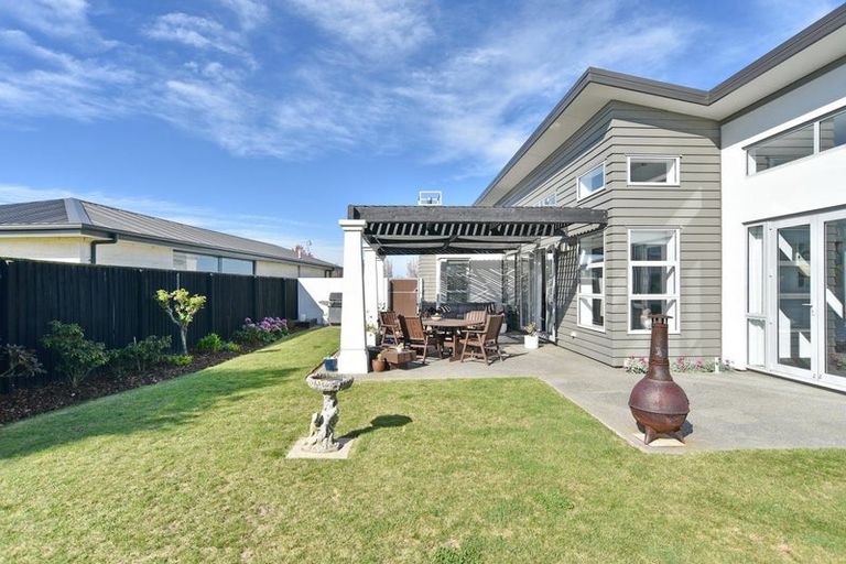 Photo of property in 9 Churchill Drive, Rangiora, 7400
