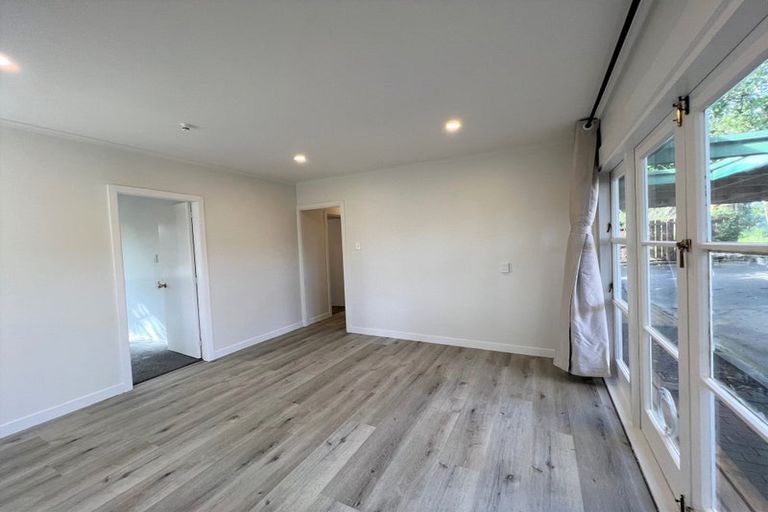 Photo of property in 1/405 East Coast Road, Mairangi Bay, Auckland, 0630