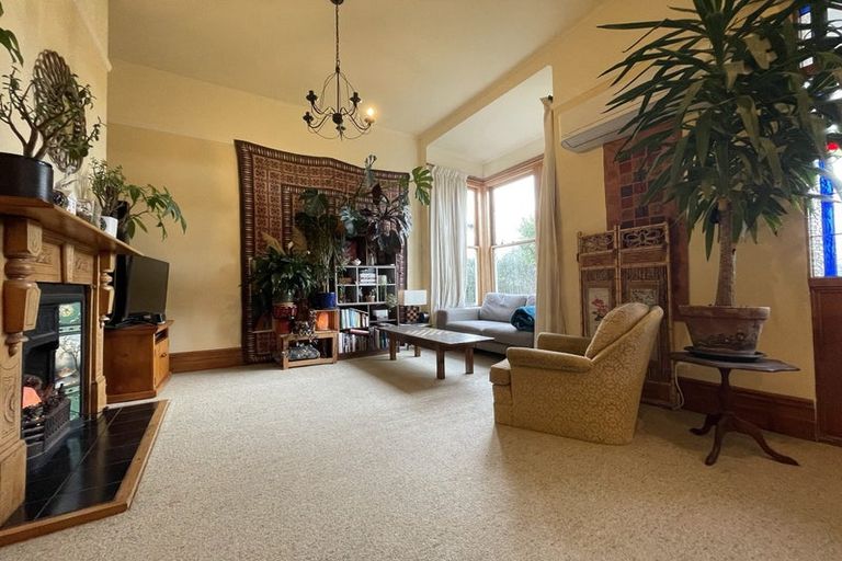 Photo of property in 16 Lawrence Street, Newtown, Wellington, 6021