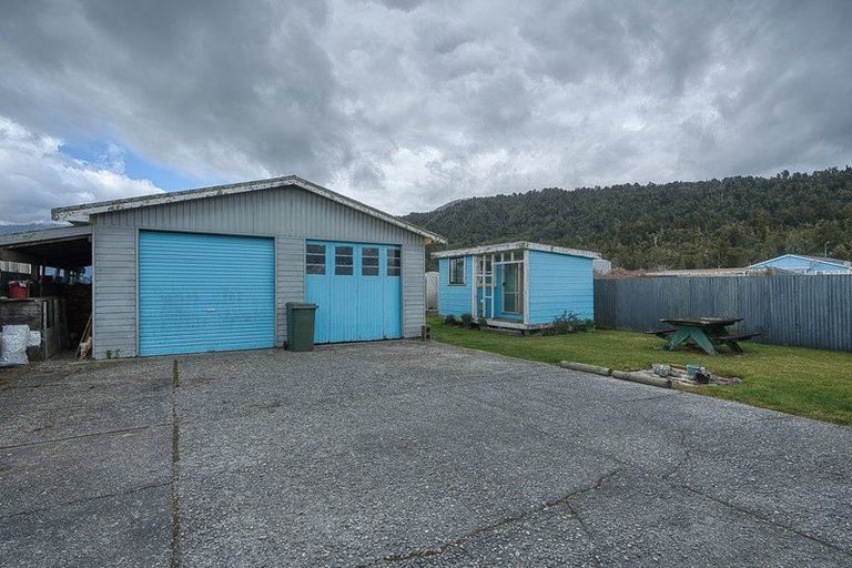 Photo of property in 8 Wanganui Flat Road, Harihari, 7884