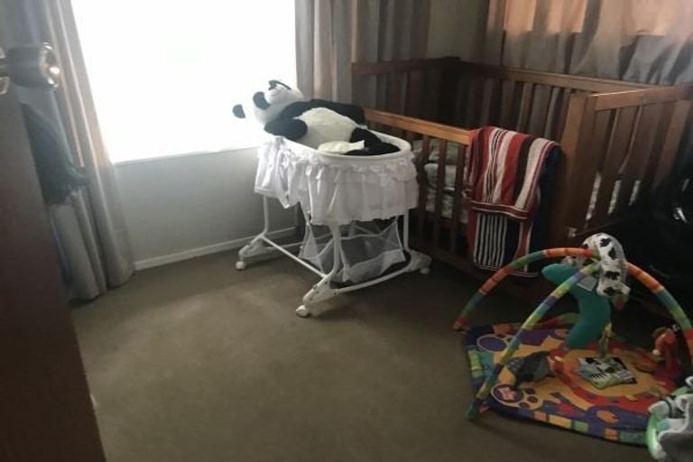 Photo of property in 12-12a Cecil Place, Cloverlea, Palmerston North, 4412