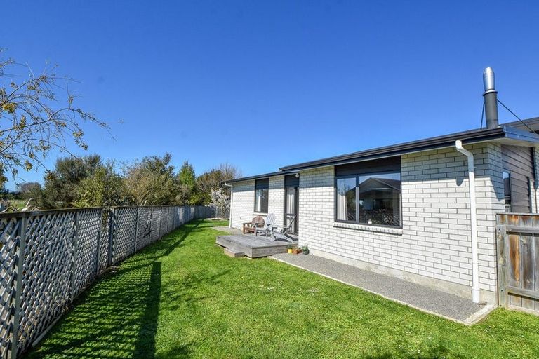 Photo of property in 42 Feist Street, Carterton, 5713
