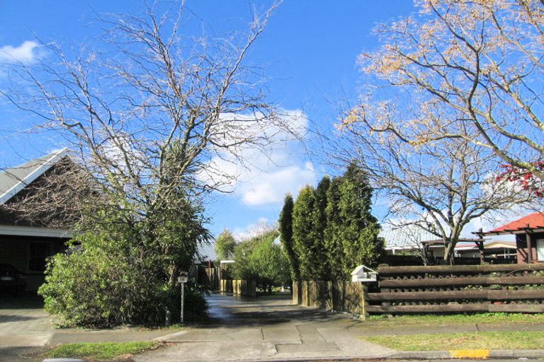 Photo of property in 12 Martin Dale, Raureka, Hastings, 4120