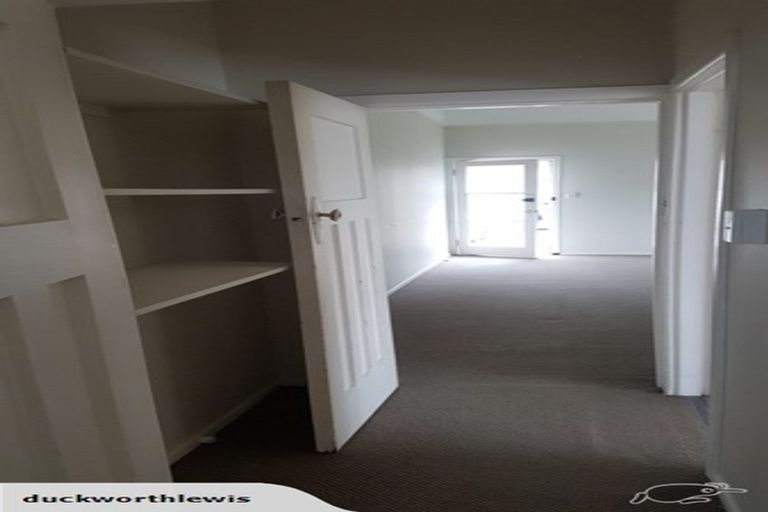 Photo of property in 11 Lawrence Street, Newtown, Wellington, 6021