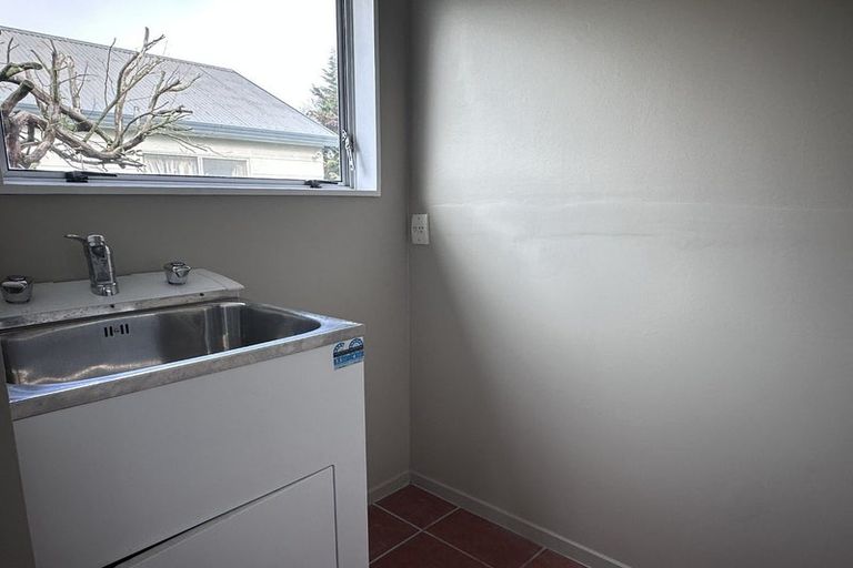 Photo of property in 1/1 Pateke Place, Bromley, Christchurch, 8062