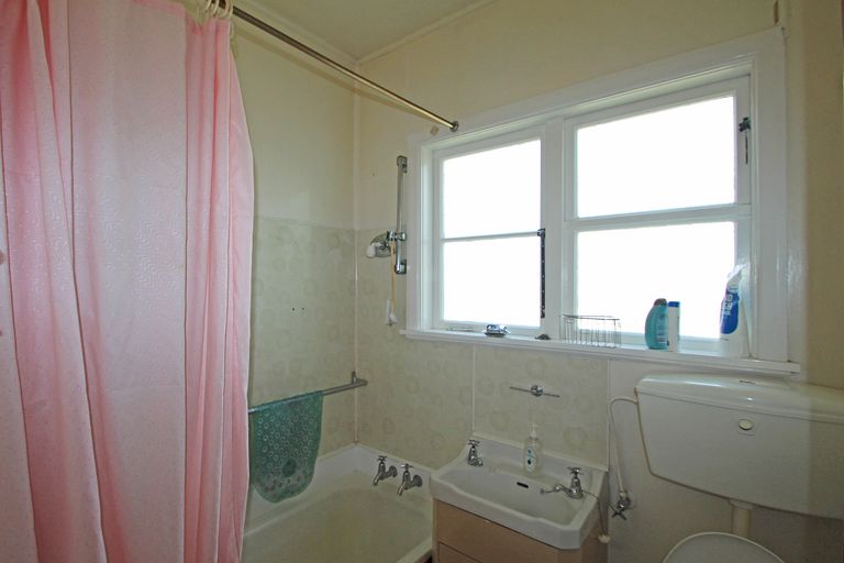 Photo of property in 27 Frome Street, Oamaru North, Oamaru, 9400