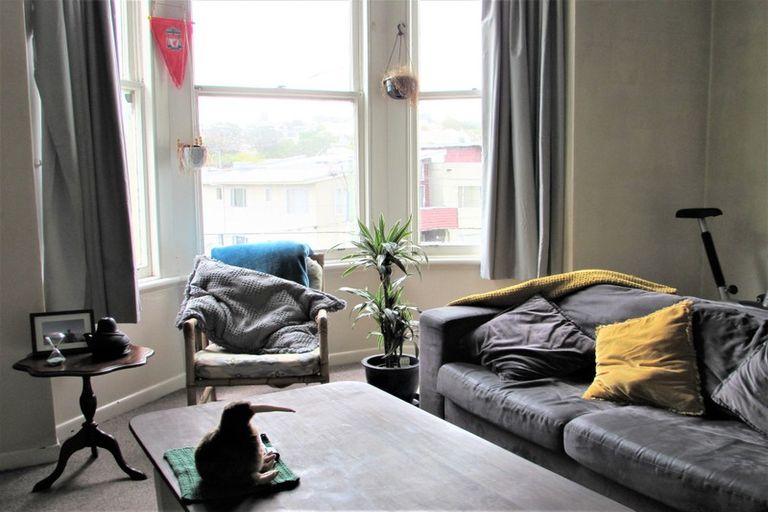 Photo of property in 180-182 Ohiro Road, Brooklyn, Wellington, 6021