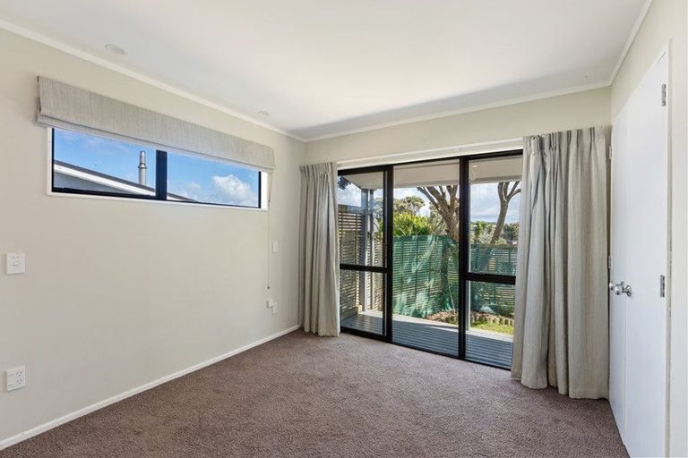 Photo of property in 25 Tobys Way, Waikanae Beach, Waikanae, 5036