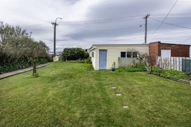 Photo of property in 224 Queens Drive, Lyall Bay, Wellington, 6022