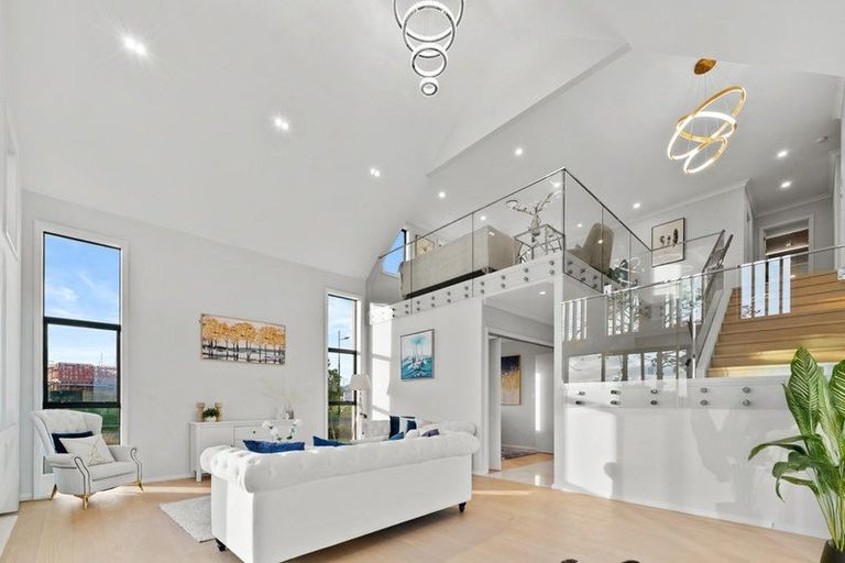 Photo of property in 28 Catalina Avenue, Rosehill, Papakura, 2113