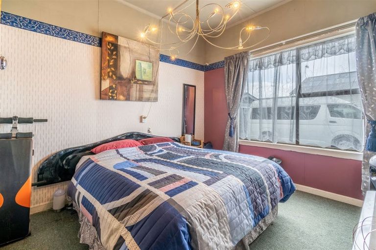 Photo of property in 16 Irving Street, Gore, 9710