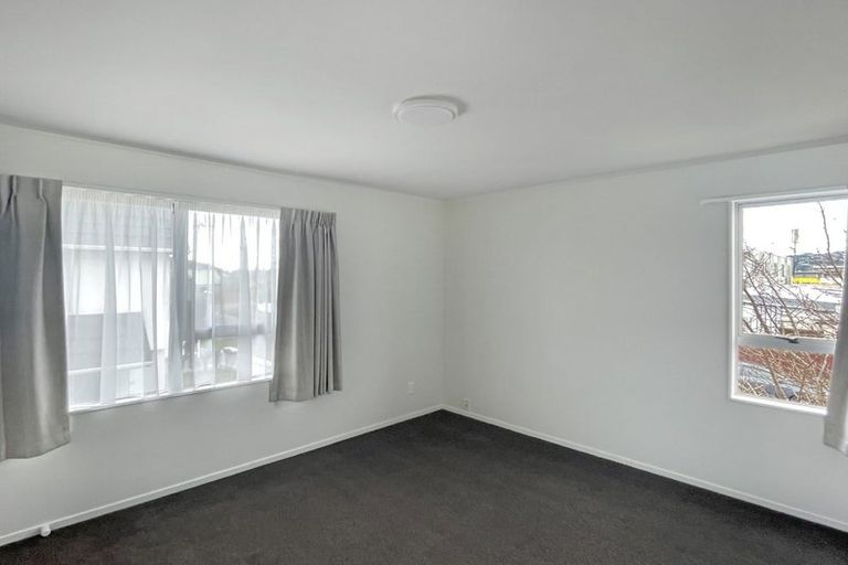 Photo of property in 6a Flock Grove, Fairfield, Lower Hutt, 5011