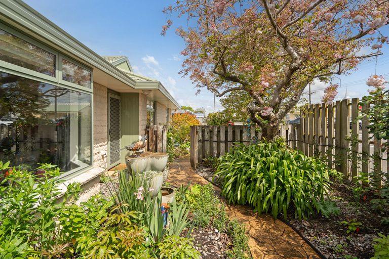 Photo of property in 143 Dixon Street, Masterton, 5810