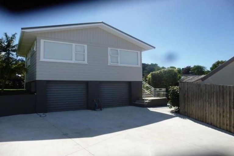 Photo of property in 24 Bevyn Street, Castor Bay, Auckland, 0620