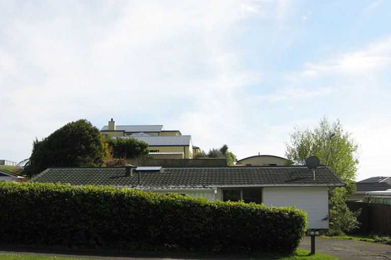 Photo of property in 4 Tiverton Crescent, Whalers Gate, New Plymouth, 4310