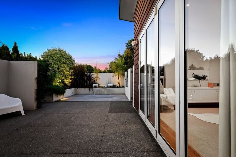 Photo of property in 2 John Campbell Crescent, Hillmorton, Christchurch, 8024