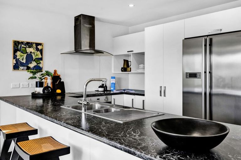 Photo of property in 4 Dale Street, Lower Vogeltown, New Plymouth, 4310