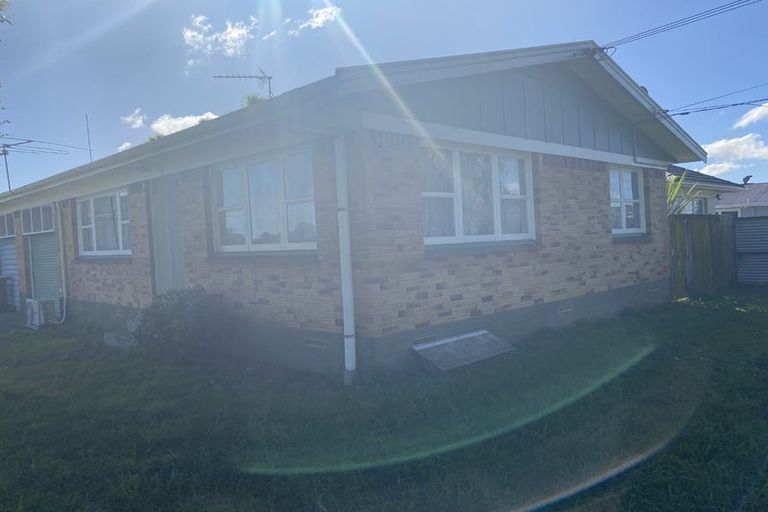 Photo of property in 1/2 Myers Road, Manurewa East, Auckland, 2102